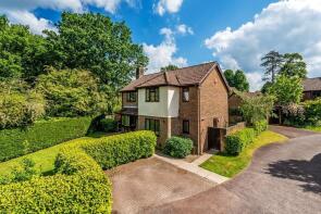 94, Wildcroft Drive, Dorking RH5 4TX