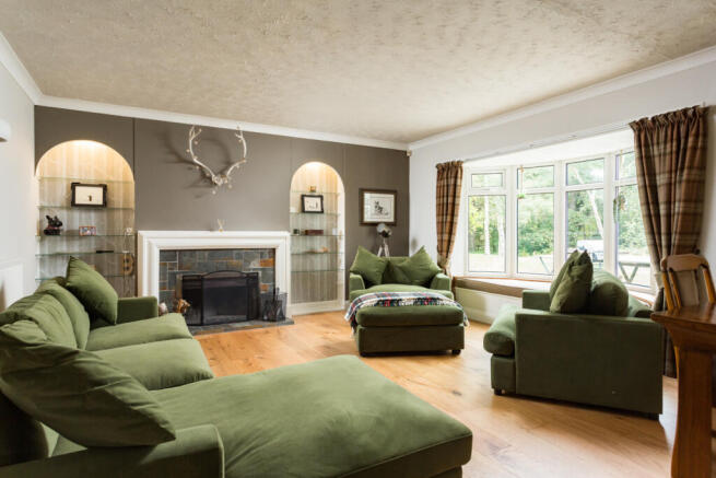 Sitting/Dining Room