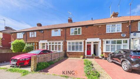 Birchwood Avenue, Hatfield, AL10