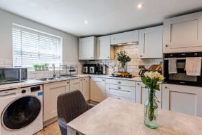 3a, Belle Vue Street, Healey, Batley WF17 8DD
