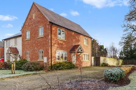 Aspley Close, Broom, B50