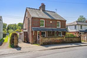 161, Main Road, High Wycombe HP14 4SB