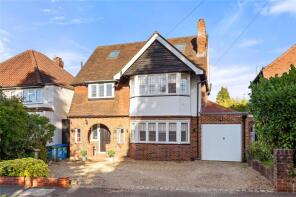80, Hillcrest Gardens, Esher KT10 0BX