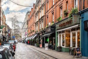 Flat 3rd Floor, 27, Monmouth Street, London WC2H 9DD