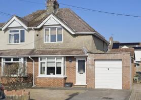 28, Park Avenue, Chippenham SN14 0HA