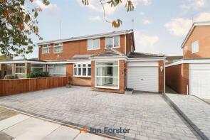 18, Windsor Court, Kingston Park, Newcastle Upon Tyne NE3 2YJ