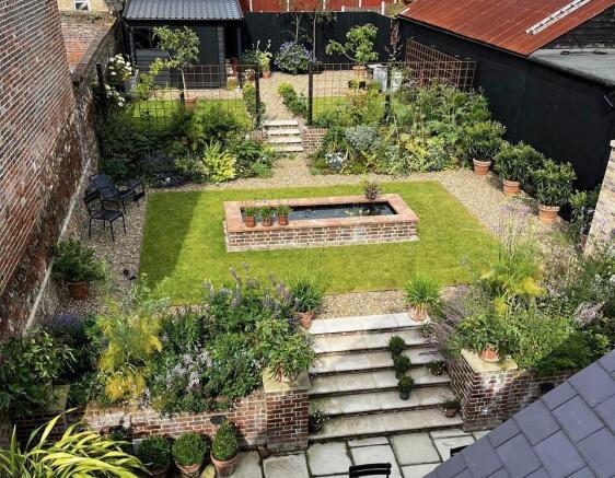 GARDEN.jpg