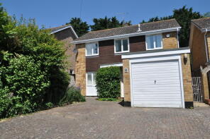 8, Lower Park Walk, Holton IP19 8ND