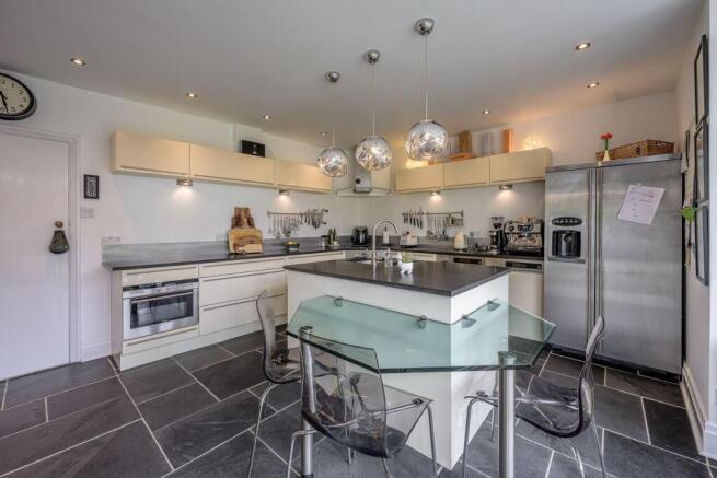 Breakfast Kitchen 2