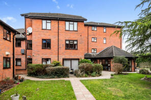Flat 41, Summerlands Lodge, Farnborough Common, Orpington BR6 8NE