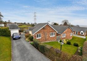 25, Llys Dedwydd, Holywell CH8 8AN