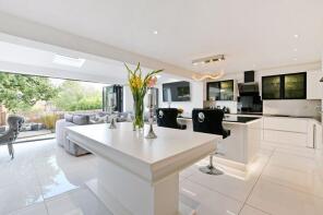 2, James Walton Place, Sheffield S20 3GP