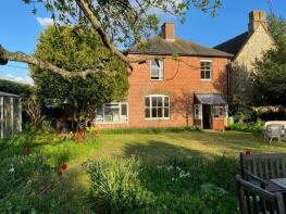 Parish House, Brackley Road, Banbury OX17 2DX