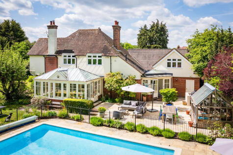 Petworth Road, Witley, Godalming, Surrey, GU8