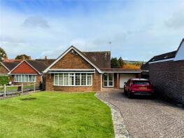 7, Smugglers Close, Polegate BN26 5TG