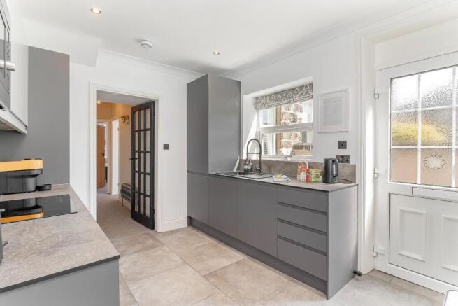 Flat 1 Kitchen - A.jpg