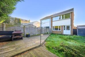 26, Highfield, Tingley, Wakefield WF3 1LA
