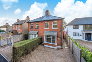 217, Saunders Lane, Woking GU22 0NU