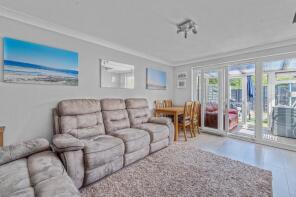 11, The Heathers, Staines-upon-thames TW19 7AP