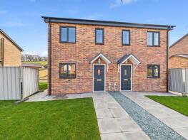 2, Cae Heulog, Arddleen, Llanymynech SY22 6FJ