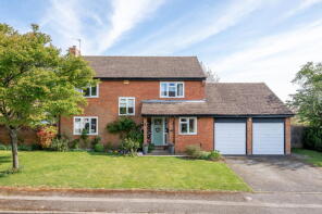 2, The Pightle, Aylesbury HP22 4HS