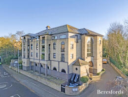 10, Langthornes, Stock Road, Billericay CM12 0BQ