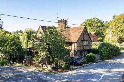 Haslemere Road, Brook, GU8