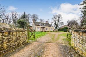 9 Stoneway, Church Street, Oakham LE15 8JR