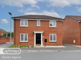 16, Dragon Rise, Norton Fitzwarren, Taunton TA2 6FB