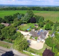 4, The Hillocks, Chippenham SN15 4DH
