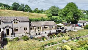 Slad Cottage, Road From Junction At Rose Tree Cottage To Ferndale, The Slad, Newnham GL14 1JX