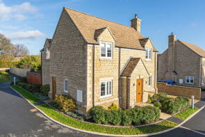 21, St Wulfstan Close, Hawkesbury Upton GL9 1BE