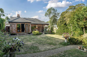 5, Upper Neatham Mill Lane, Holybourne, Alton GU34 4EP