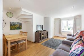 40, Birchfield, North Stifford, Grays RM16 5UX