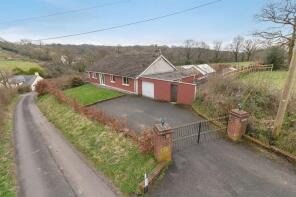 Hillcrest, Blackwater Road, Buckland St Mary, Chard TA20 3LE