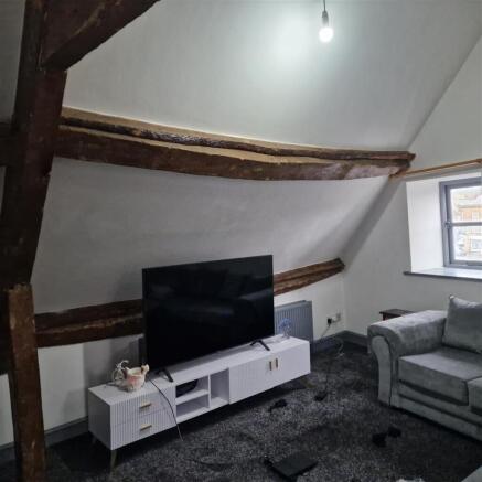 flat - livingarea.jpg
