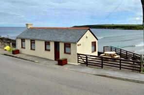 Creel Cottage, Sandend Village, Sandend, Portsoy AB45 2UB