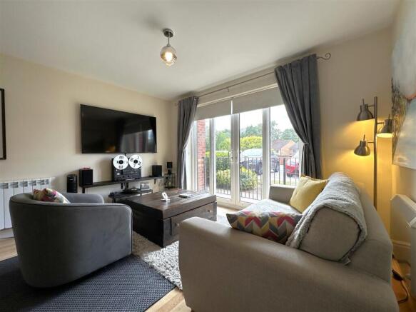 Lounge Area 303