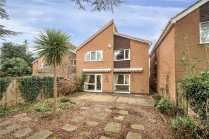 9, Avenue Gardens, Leicester LE2 3EU