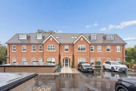 Meadow Court, Iver, SL0