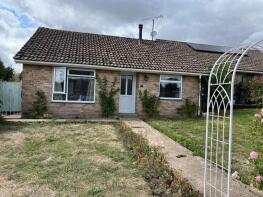 9, Spracklands, Salisbury SP3 5DY