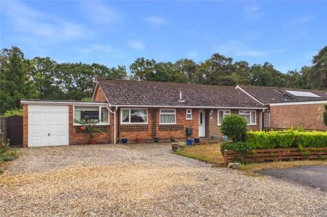 Pelican Road, Pamber Heath, Tadley, Hampshire, RG26