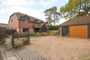1, Poplar Cottage, Stockers Lane, Kingfield, Woking GU22 9DB