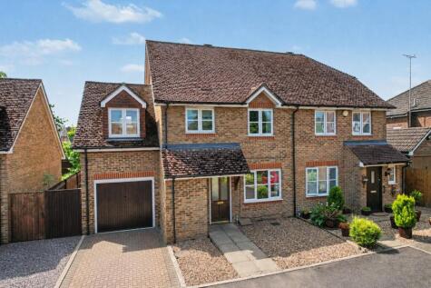 Green Croft, Badshot Lea, Farnham, Surrey, GU9