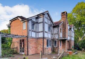 Cotlands Cottage, Horsham Road, Cowfold RH13 8AH