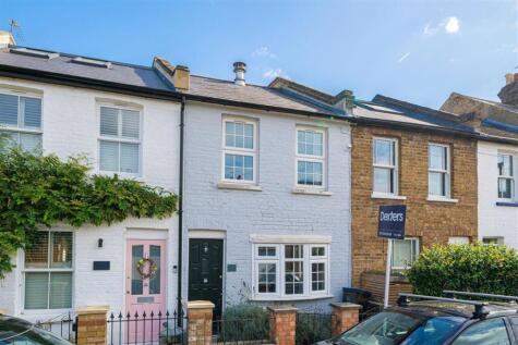 Railway Road, Teddington