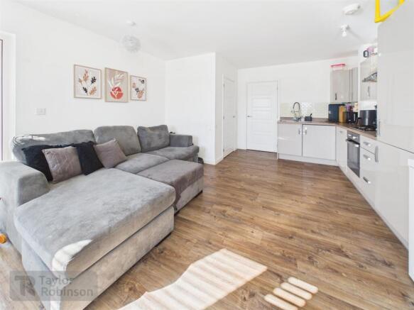 CAM02600G0-PR0675-STILL009.jpg