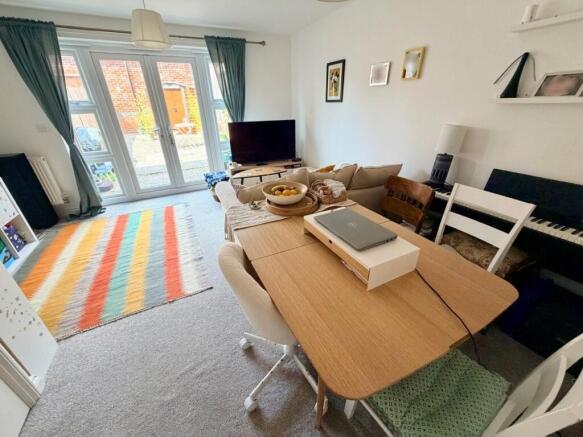 Sitting/Dining Room