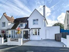 7, North Avenue, Eastbourne BN20 8RB