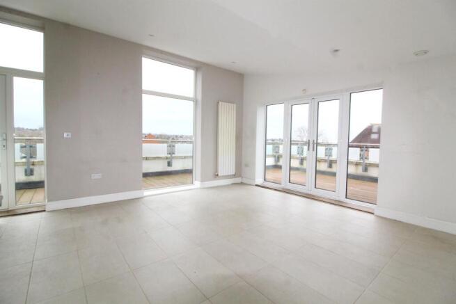 Living room e.jpg